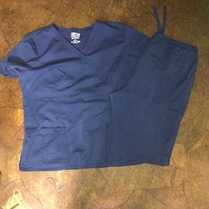 Cherokee Scrub set